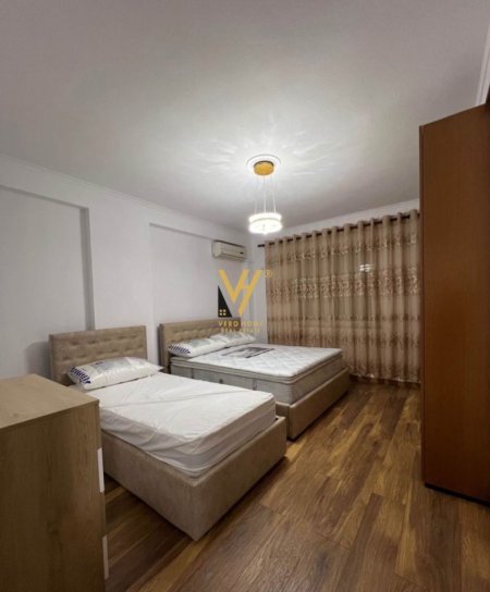 Tirane, jepet me qera apartament 1+1+Ballkon Kati 1, 68 m² 600 € (STADIUMI DINAMO)