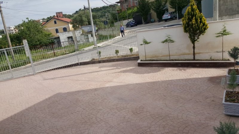 Tirane, jepet me qera apartament 1+1+Aneks+Ballkon Kati 1, 55 m² 280 € (Sauk i vjeter)