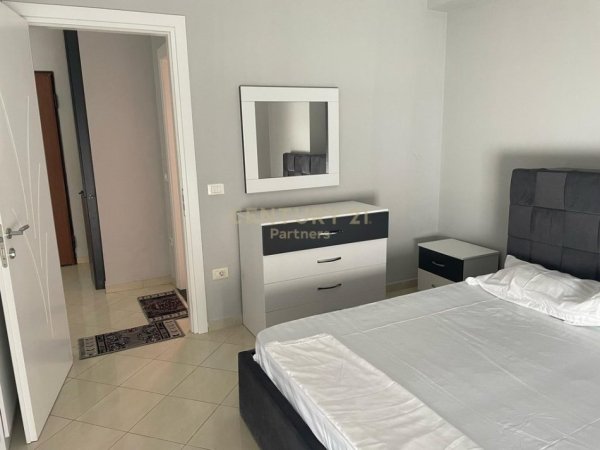 Tirane, jepet me qera apartament 1+1 Kati 2, 70 m² 600 € (rruga kavajes)