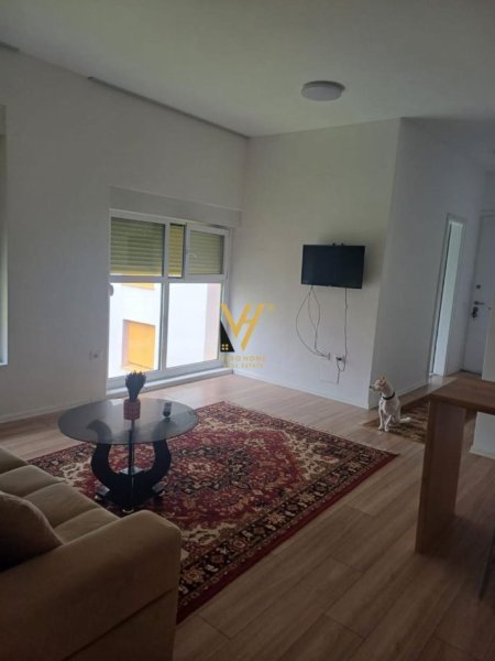 Tirane, jepet me qera apartament 2+1+Ballkon Kati 4, 82 m² 480 € (ALI DEMI)