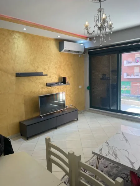 Tirane, jepet me qera apartament 1+1+Aneks+Ballkon Kati 2, 70 m² 600 € (kompleksi delijorgji)