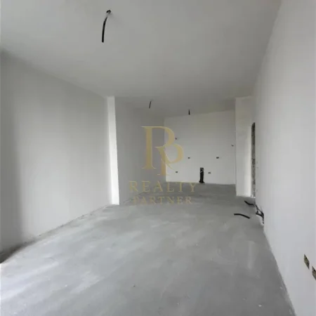 Tirane, shitet apartament 1+1+Ballkon Kati 5, 70 m² 185.700 € (Rruga E Kavajes)
