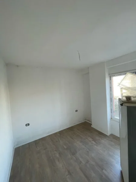 Tirane, jepet me qera apartament 1+1+Aneks+Ballkon Kati 2, 49 m² 400 € (selite)