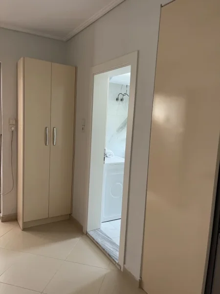 Shqiperi, jepet me qera apartament 1+1+Ballkon Kati 4, 60 m² 400 € (Sheshi Shtraus)