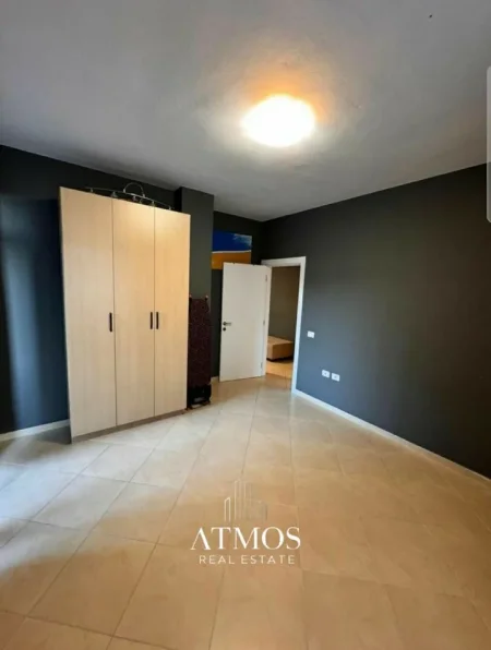 Tirane, jap me qera apartament Kati 3, 100 m² 850 € (Rruga George W Bush)