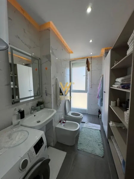 Tirane, shitet apartament 2+1+Ballkon Kati 2, 112 m² 260.000 € (FIORI DI BOSCO)