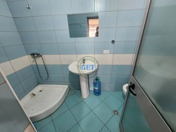 Durres, jepet me qera apartament 2+1 Kati 5, 115 m² 400 € (Plazh Iliria, Durrës)