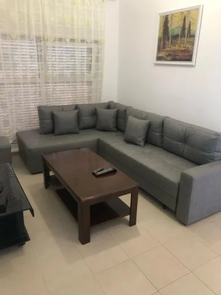 Tirane, jepet me qera apartament 1+1 Kati 8, 70 m² 350 € (Jepet me Qera Super Apartament 1+1 tek Kaimi ne Ali Dem)