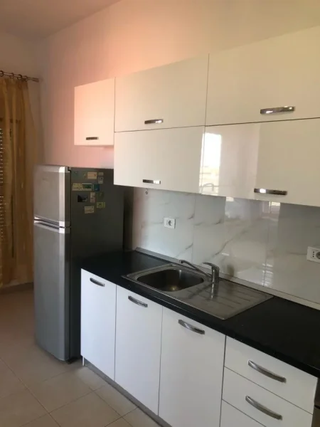 Tirane, jepet me qera apartament 1+1 Kati 8, 70 m² 350 € (Jepet me Qera Super Apartament 1+1 tek Kaimi ne Ali Dem)