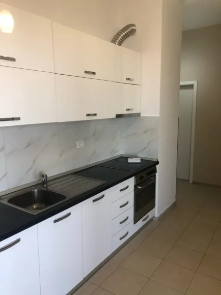 Tirane, jepet me qera apartament 1+1 Kati 8, 70 m² 350 € (Jepet me Qera Super Apartament 1+1 tek Kaimi ne Ali Dem)