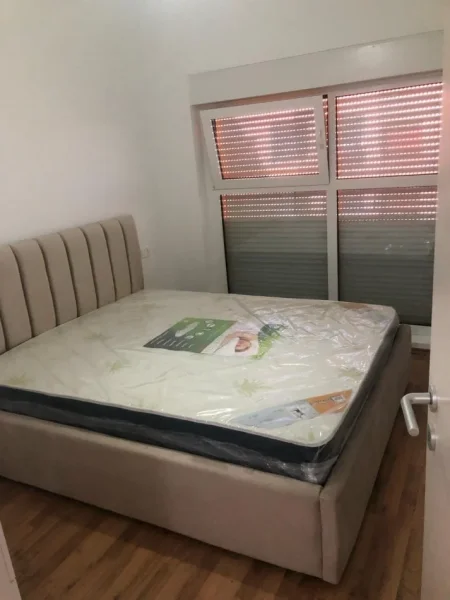 Tirane, jepet me qera apartament 1+1 Kati 8, 70 m² 350 € (Jepet me Qera Super Apartament 1+1 tek Kaimi ne Ali Dem)