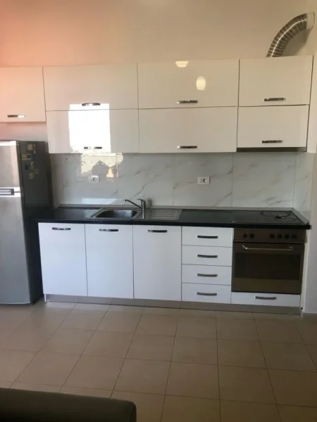 Tirane, jepet me qera apartament 1+1 Kati 8, 70 m² 350 € (Jepet me Qera Super Apartament 1+1 tek Kaimi ne Ali Dem)