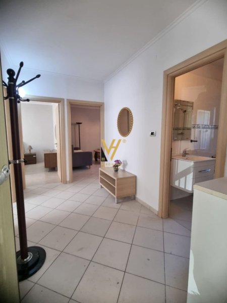 Tirane, jepet me qera apartament 2+1+Ballkon Kati 1, 75 m² 550 € (NISHARAKU)