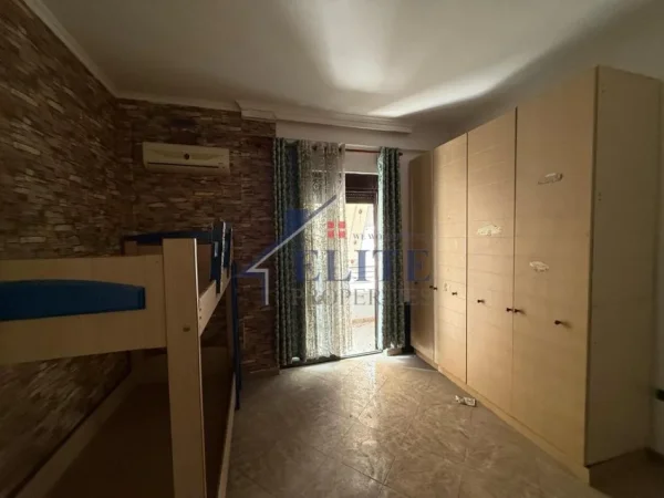 Tirane, shitet apartament 2+1+Aneks+Ballkon Kati 2, 240 m² 230.000 € (Ferluti, Laprake)