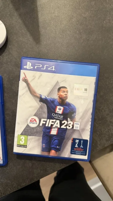 Tirane, shes Play Station Play station 4