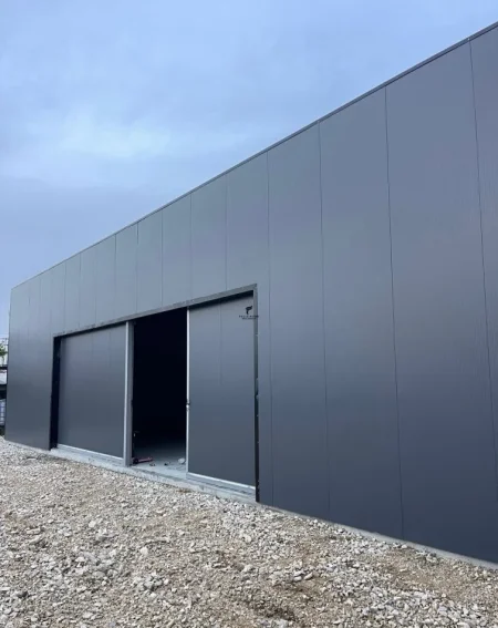 Tirane, jepet me qera magazine Kati 0, 320 m² 1.500 € (BATHORE)