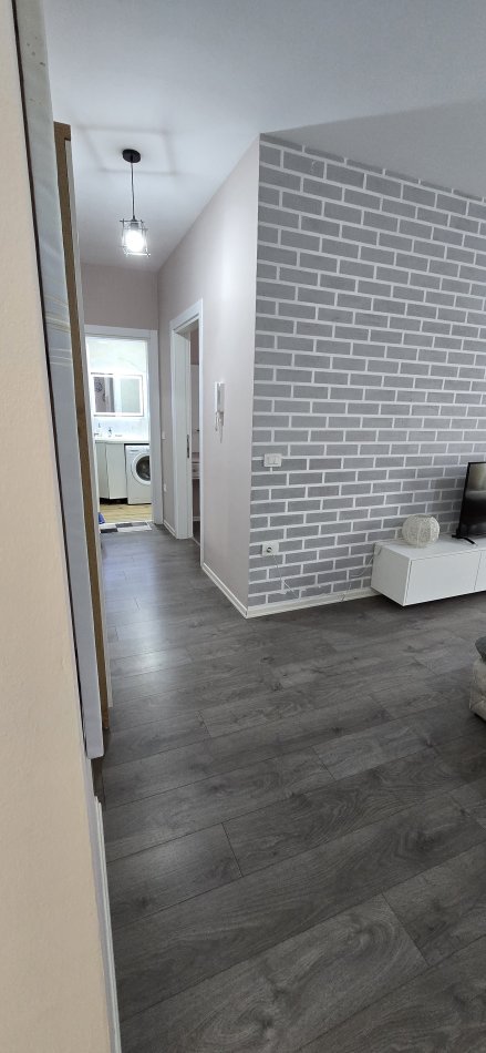 Tirane, jepet me qera apartament 1+1+Ballkon Kati 4, 74 m² 550 €