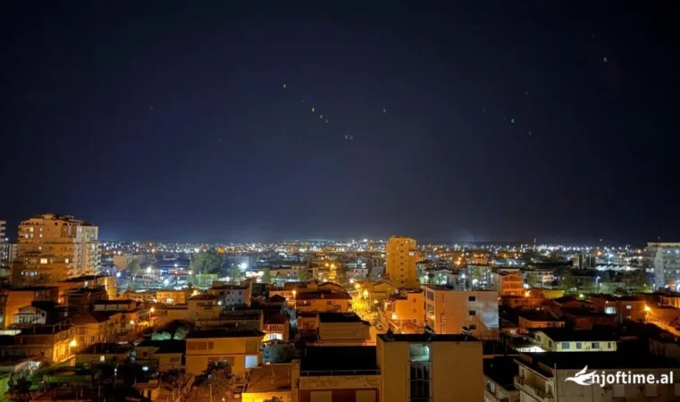 SHITET: PENTHOUSE UNIK 2+1  ( 📍 Bulevardi i Ri - Vlore) - Kati 9 - 131 m² - CMIMI: 187.000 € 🔥