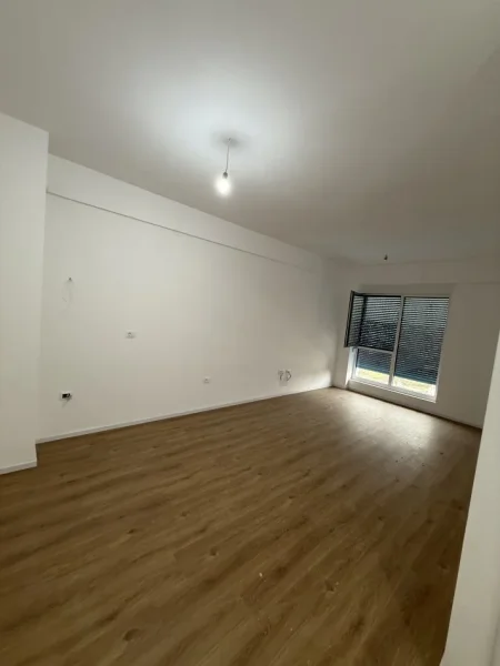 Tirane, shes apartament 1+1+Ballkon Kati 3, 60 m² 85.000 € (Rruga Dalip Topi)