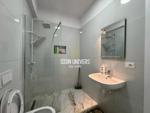 Apartament 2+1+2 për qira tek Ish Fusha e Aviacionit!