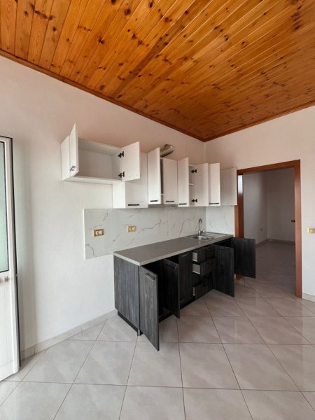 Tirane, jepet me qera apartament 1+1+Aneks+Ballkon Kati 4, 55 m² 270 € (Sabri Tofiku)