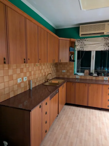 Tirane, shes apartament 1+1+Aneks+Ballkon Kati 4, 71 m² 195.000 € (Gjin Bue Shpata, Stadiumi Dinamo)