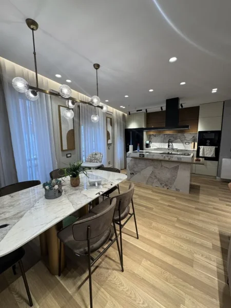 Tirane, shitet apartament duplex 2 Katshe Kati 1, 140 m² 240.000 € 