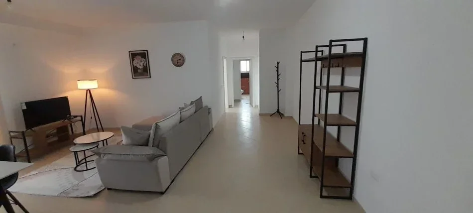 Tirane,jepet apartament me qera 2+1 Kati 3, 118 m² 400 € (Rr.Ramazan Gaxheri)