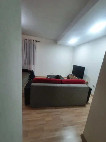 Tirane, jepet me qera apartament 2+1+Ballkon Kati 3, 110 m² 450 € (Rruga Sokrat Miho/ Astir)