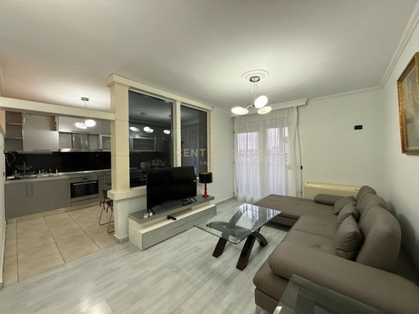 Tirane, jepet me qera apartament 2+1 Kati 6, 104 m² 750 € (myslym shyrri)