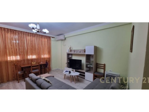 Tirane, jepet me qera apartament 2+1 Kati 4, 98 m² 550 € (21 DHJETORI)