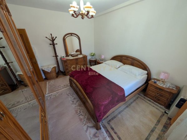 Tirane, jepet me qera apartament 2+1 Kati 5, 65 m² 575 € (rruga e barrikadave)