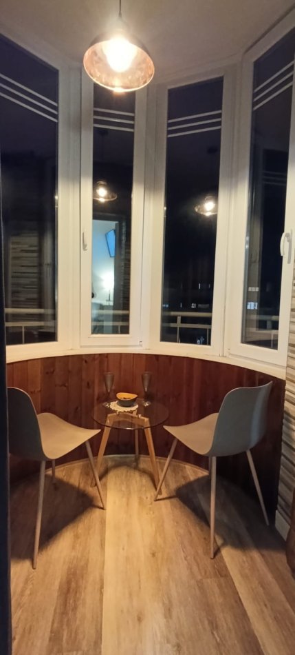 Tirane, jepet me qera apartament 1+1+Ballkon Kati 4, 65 m² 600 €