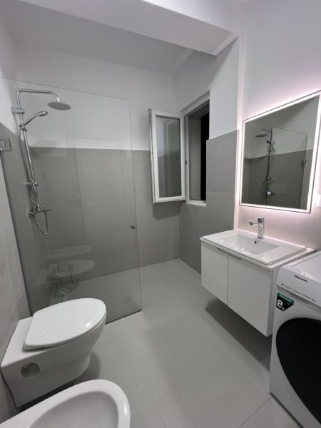 Tirane, jepet me qera apartament 2+1+Aneks+Ballkon Kati 9, 100 m² 600 € (kompleksi river residence)