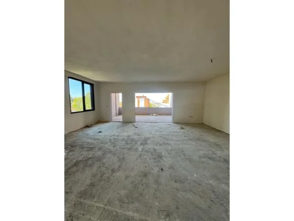 Tirane, shitet apartament 2+1 Kati 5, 208 m² 364.000 € (Rruga e Elbasanit)