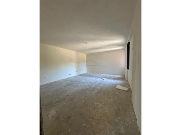 Tirane, shitet apartament 2+1 Kati 5, 208 m² 364.000 € (Rruga e Elbasanit)