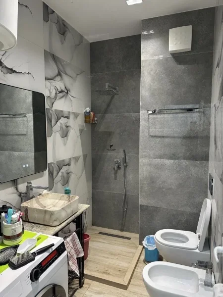 Tirane, shitet apartament 3+1+Ballkon Kati 3, 180 m² 465.000 € (21 DHJETORI)