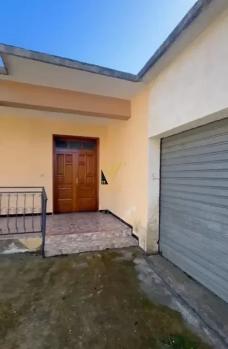 Tirane, jepet me qera ambjent biznesi Kati 1, 90 m² 600 € (LAPRAKE)