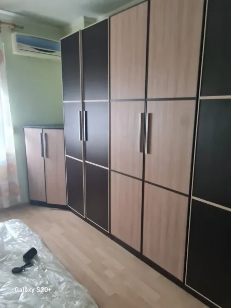 Tirane, jepet me qera apartament 2+1 Kati 5, 106 m² 65 € (Jepet me Qera Super Apartamenti 2+1tek Ruga e Kosovareve Pallat ri, Siperfaqe 106 m2 , Cmimi 650 euro dhoma + sallon+kuzhine+tualet+ballkon dhe koridor)