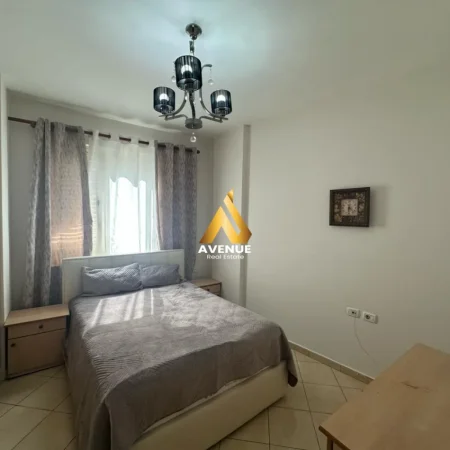 Tirane, jepet me qera apartament 1+1+Ballkon Kati 2, 80 m² 500 € (frang bardhi)