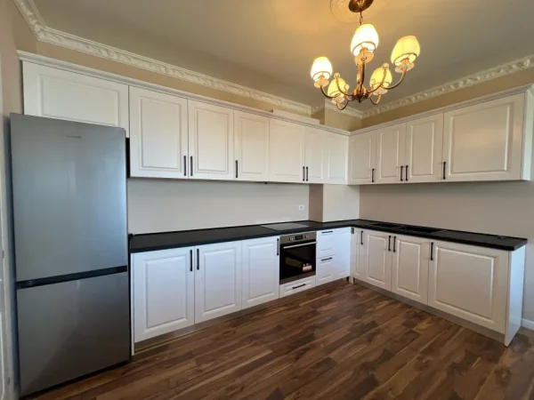 Tirane, shitet apartament 2+1 Kati 2, 124 m² 250.000 € (Sauk I Vjeter)