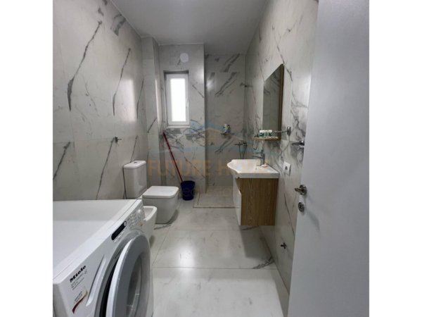 Tirane, jepet me qera apartament 2+1 Kati 3, 77 m² 650 € (Kompleksi Golden Park)