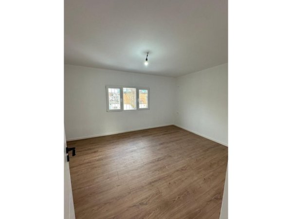 Tirane, shitet apartament 1+1 Kati 5, 57 m² 75.000 € (Allias)