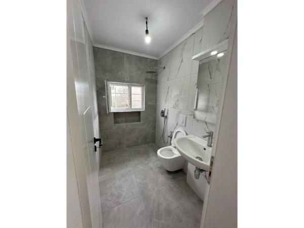 Tirane, shitet apartament 1+1 Kati 5, 57 m² 75.000 € (Allias)