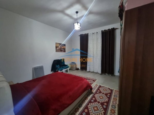 Tirane, shitet shtepi 1 Katshe Kati 0, 125.000 € (Rruga Reshit Collaku)