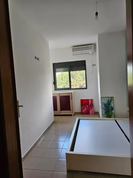 Durres, shitet apartament 1+1 Kati 2, 72 m² 85.000 € (Shitet Super Apartament 1+1 tek Pishat e Butane Durres Mali i Robit 70 m larg detit.)