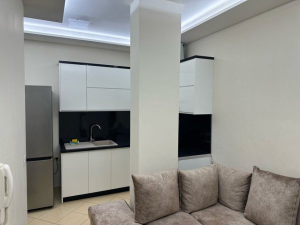 Tirane, jepet me qera apartament 1+1 Kati 2, 50 m² 400 € (Don Bosko)