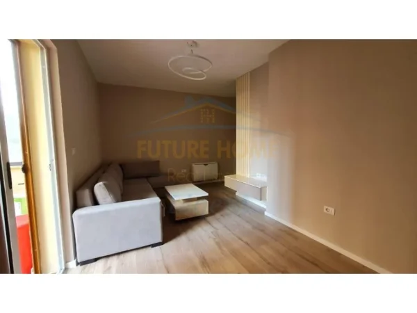 Tirane, shitet apartament 1+1+Ballkon Kati 1, 58 m² 160.000 € (Komuna e Parisit)