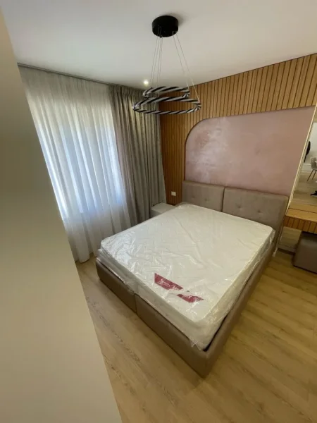 Tirane, jepet me qera apartament 1+1 Kati 2, 50 m² 500 € (Karl Gega)