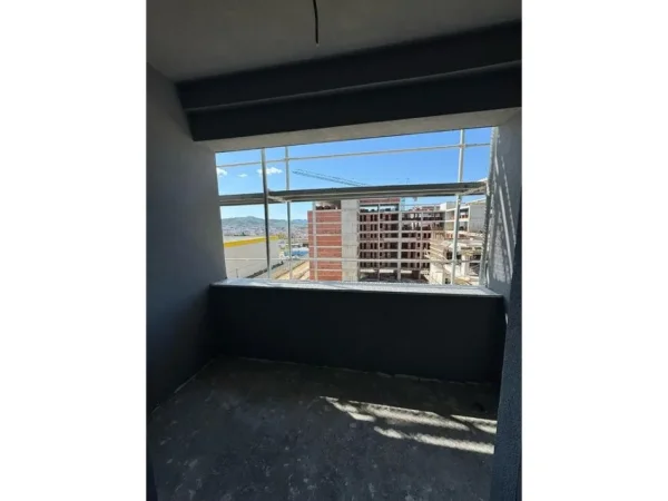 Tirane, shitet apartament 2+1 Kati 4, 97 m² 97.000 € (Univers City.)